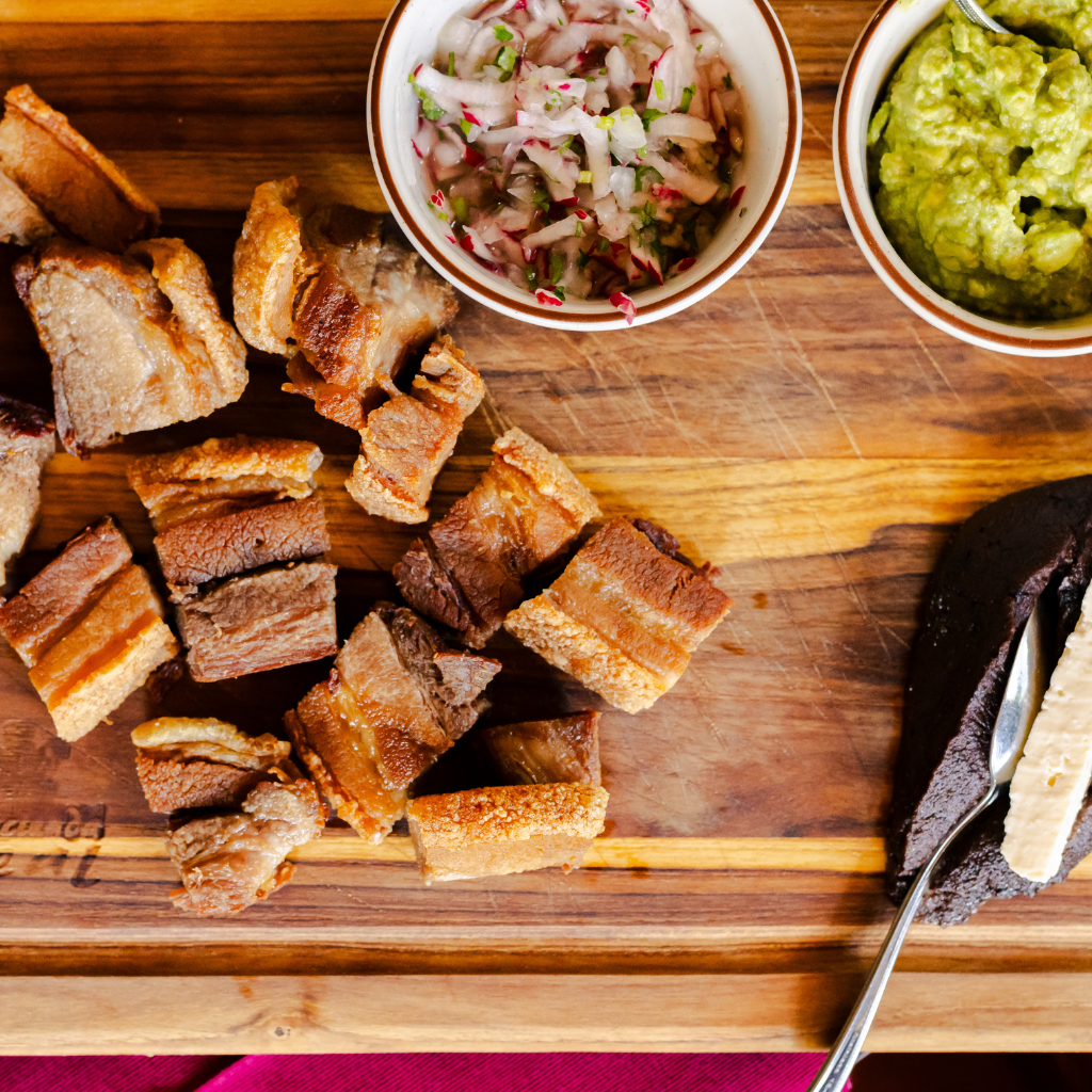 Hacienda Real 6 Platillos típicos guatemaltecos para compartir en un restaurante tradicional  