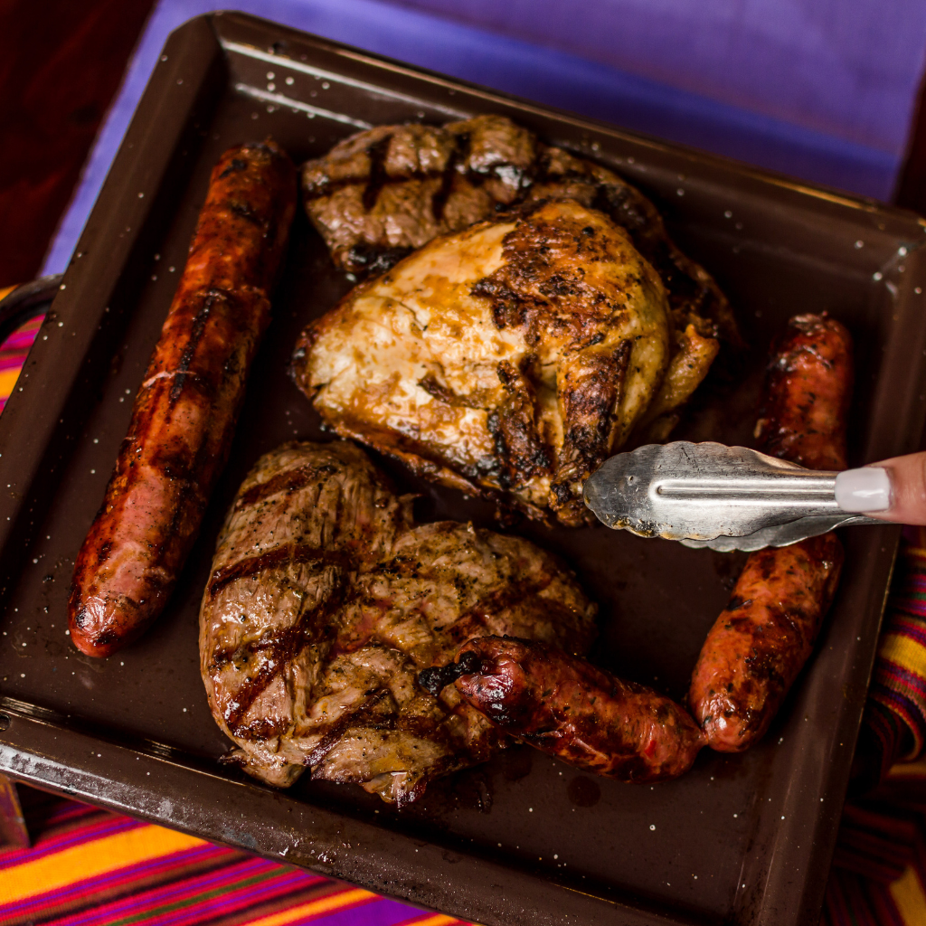 Hacienda Real 8 Platillos típicos guatemaltecos para compartir en un restaurante tradicional  
